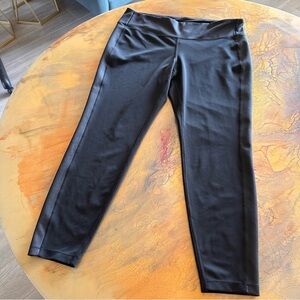 New Balance Dry Sleek Black Leggings Size XL Stretch